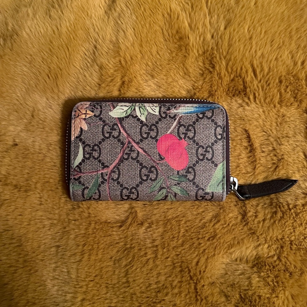 Gucci bloom wallet